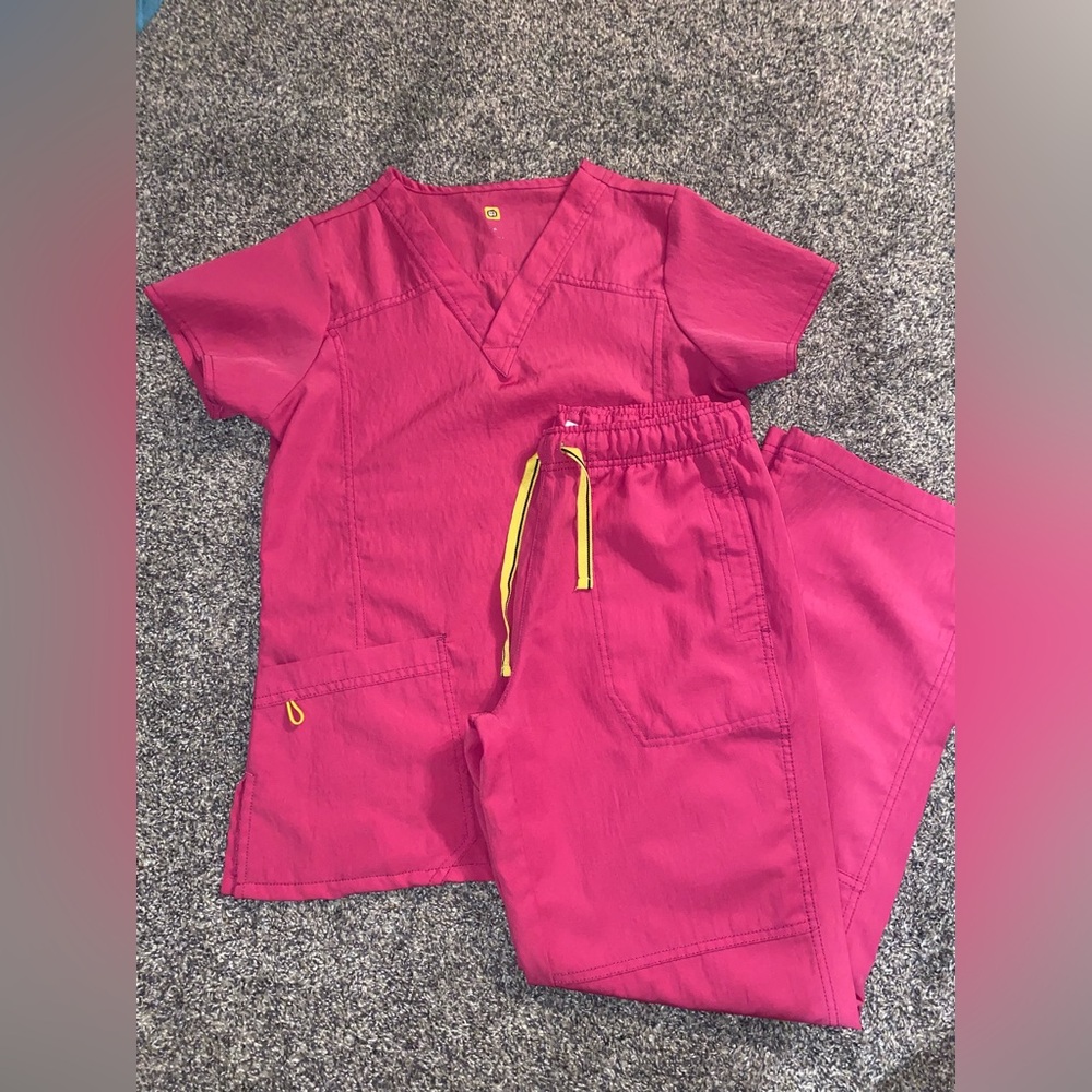 Pink Women’s Scrub Set Wink